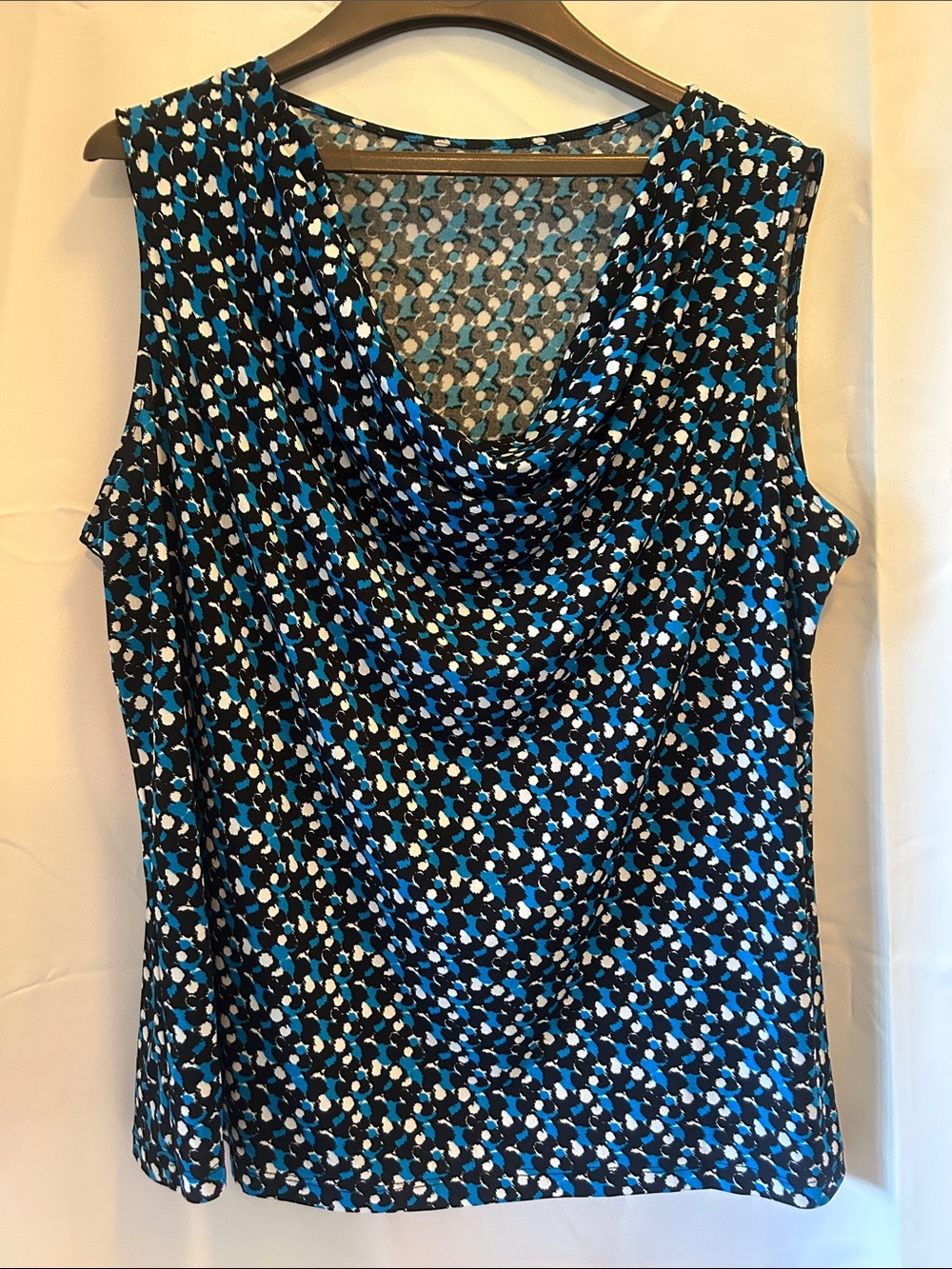 Source Unknown Black and Blue Sleeveless Cowl Neck Camisole